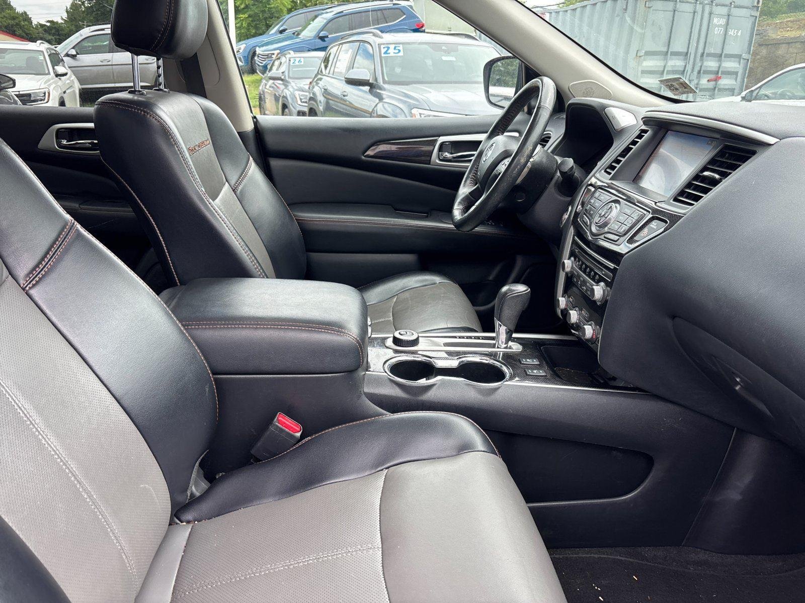 Used 2020 Gun Metallic Nissan SL image 40