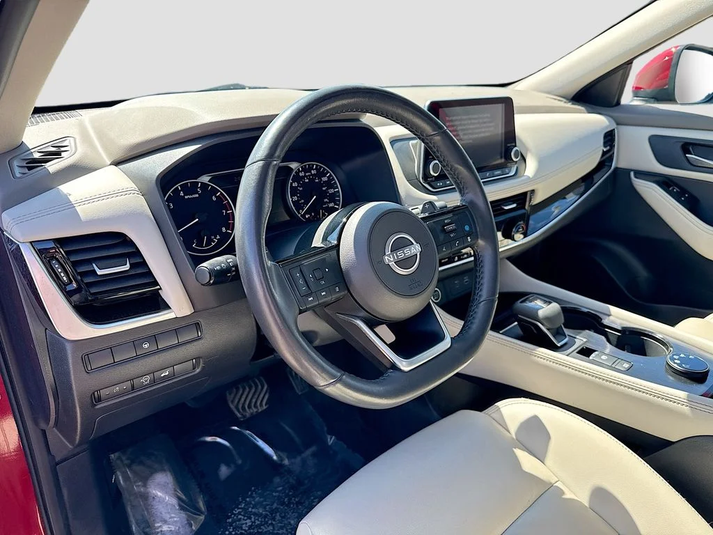 Used 2023 Scarlet Ember Nissan SL image 9