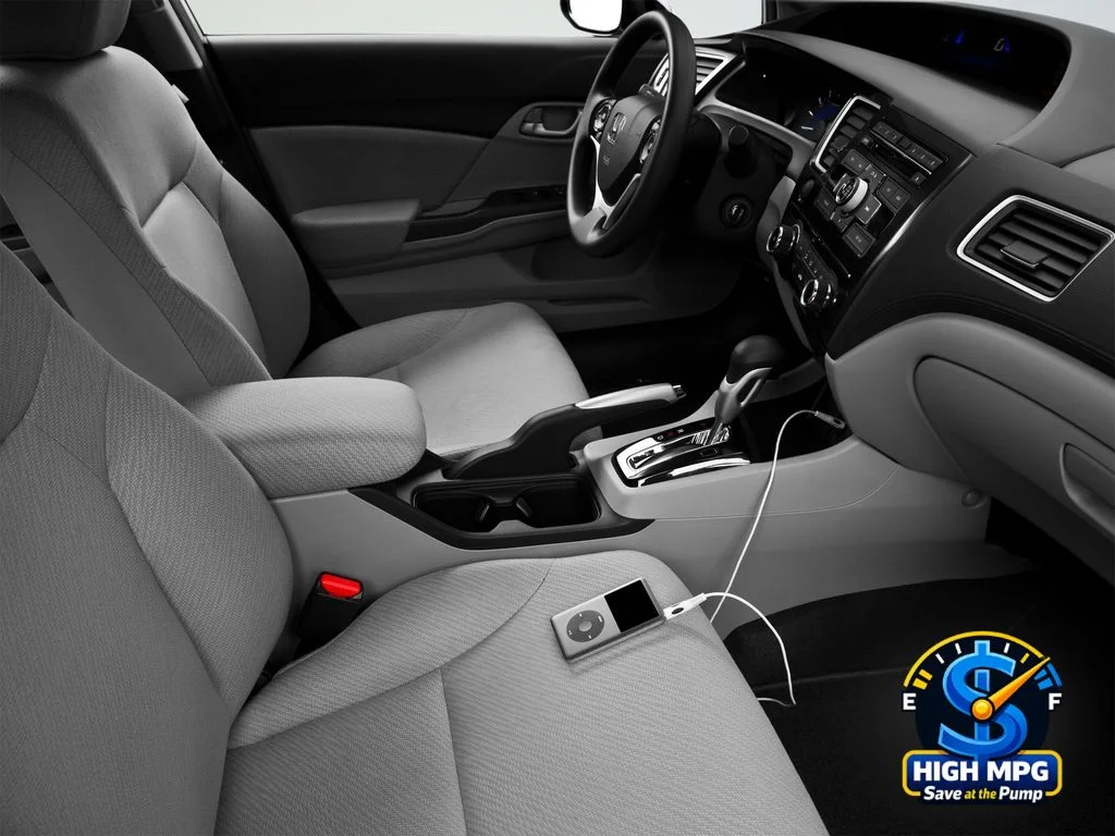 Used 2013 Silver Honda LX image 30
