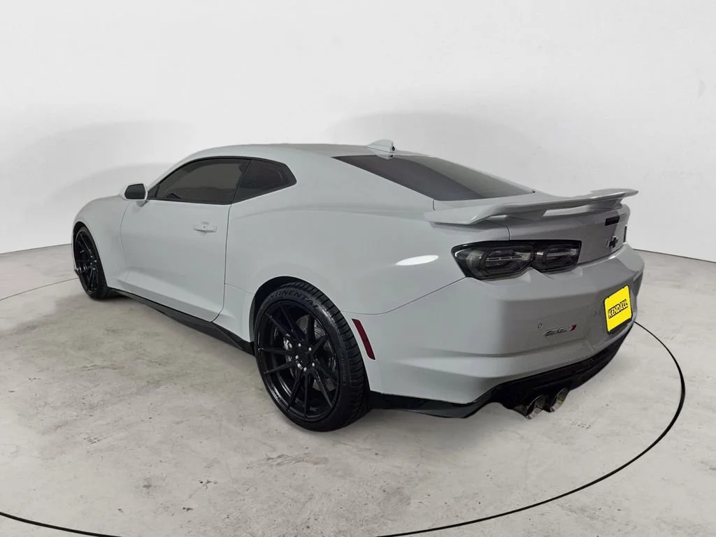 Used 2022 Summit White Chevrolet ZL1 image 3