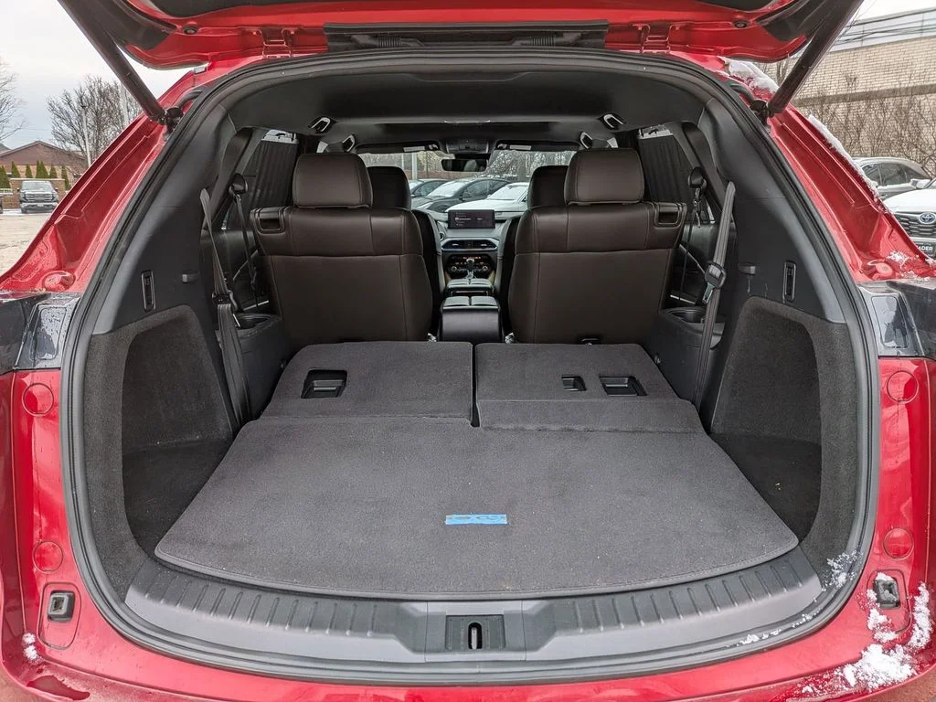 Used 2022 Red Mazda Signature image 29