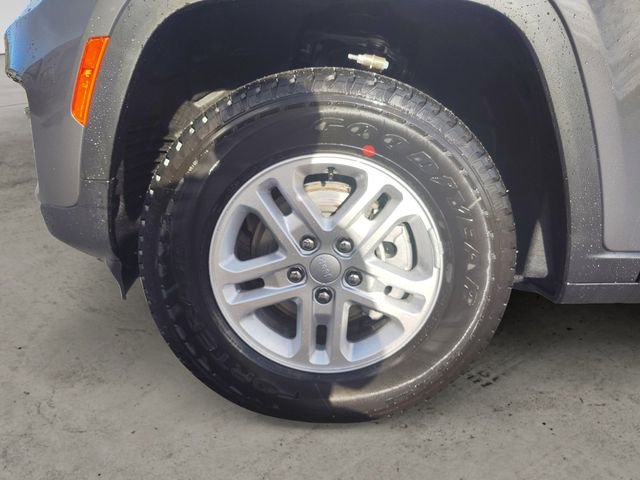 2025 Jeep Grand Cherokee Laredo - Photo 14