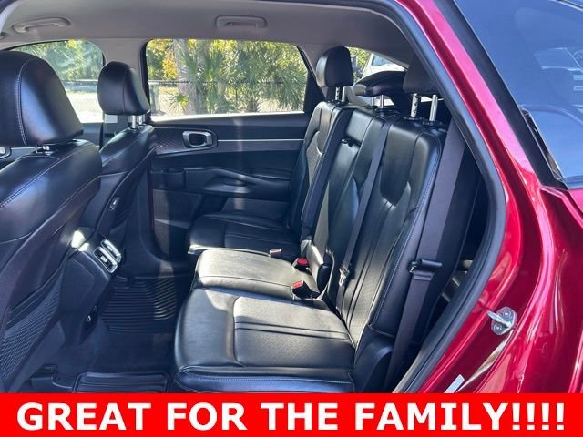Used 2022 Passion Red Tintc Kia S image 15