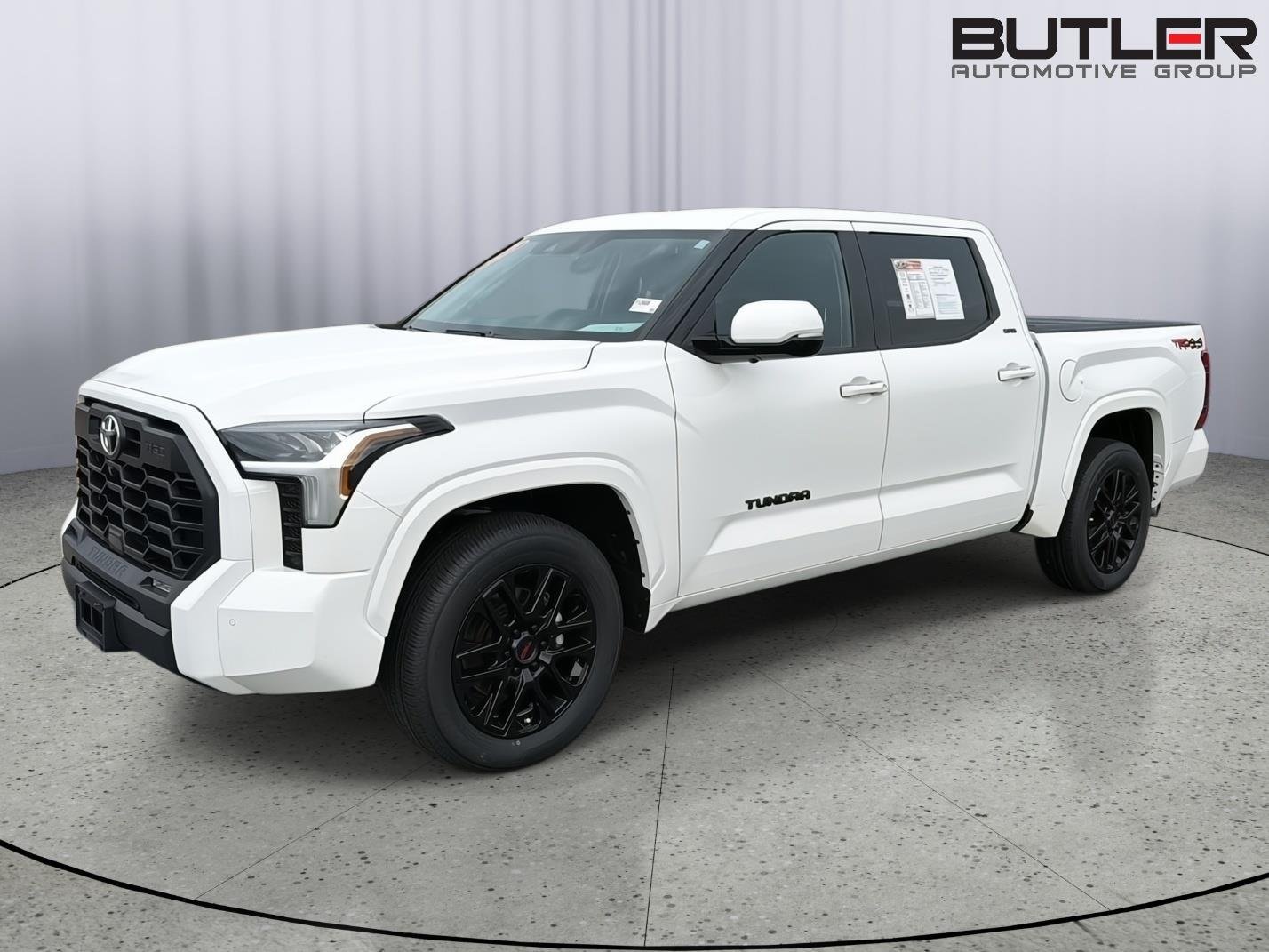 Used 2023 Ice Cap Toyota SR5 image 2