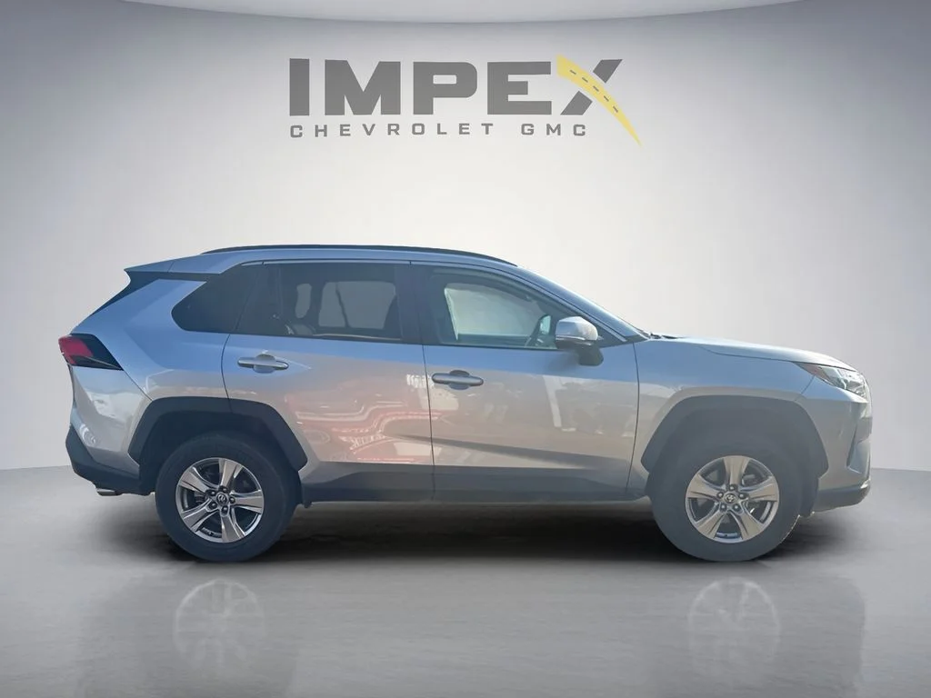 Used 2023 Silver Toyota XLE image 6