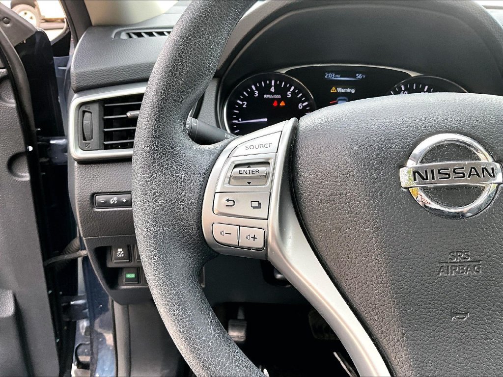 Used 2015 Arctic Blue Metallic Nissan S image 23