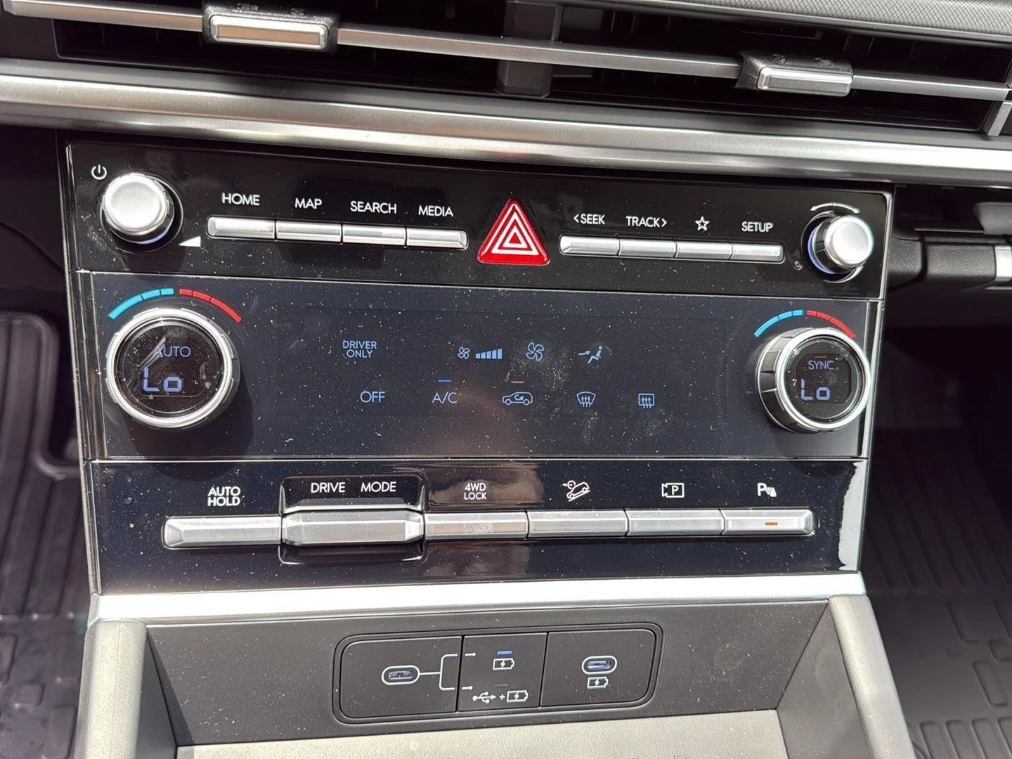 Used 2026 Phantom Black Hyundai SE image 27