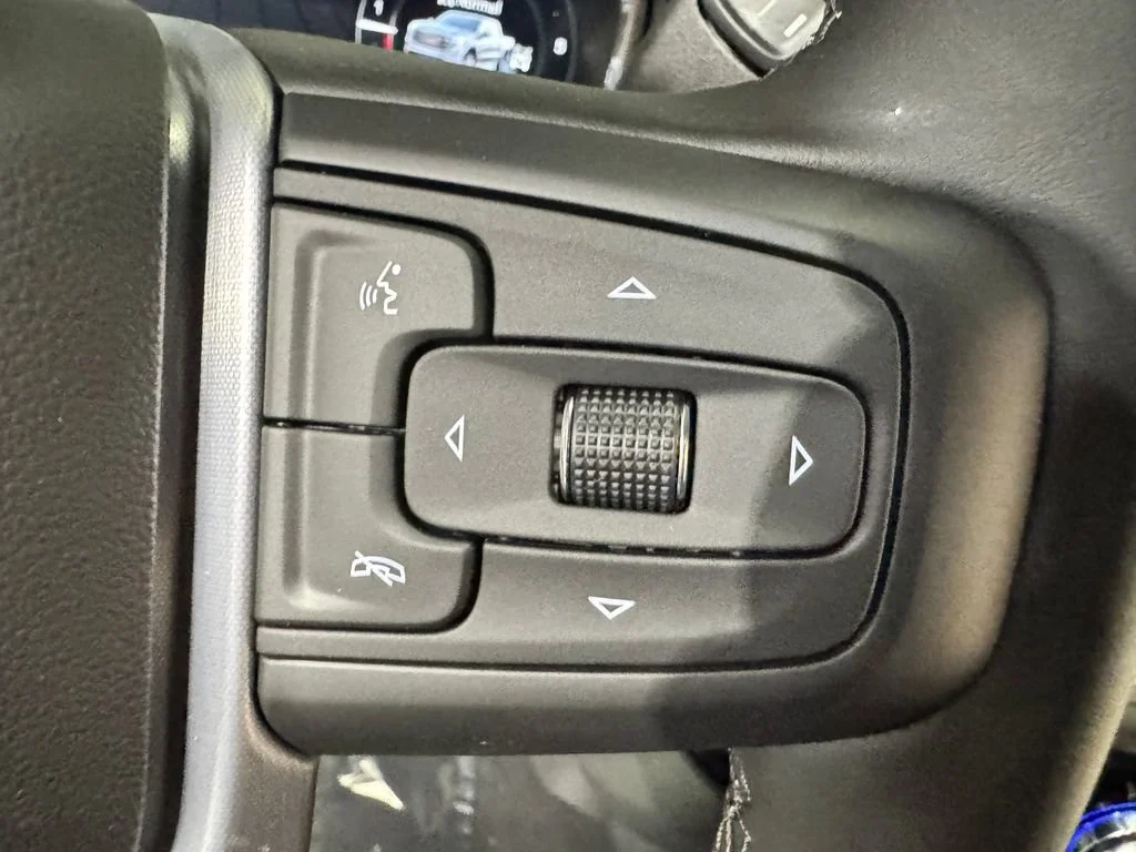 New 2026 Sterling Metallic GMC Elevation image 17