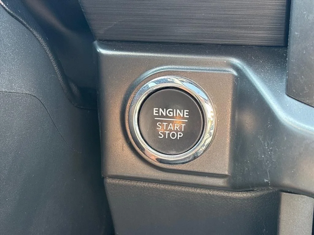 Used 2024 Black Ford XLT image 38