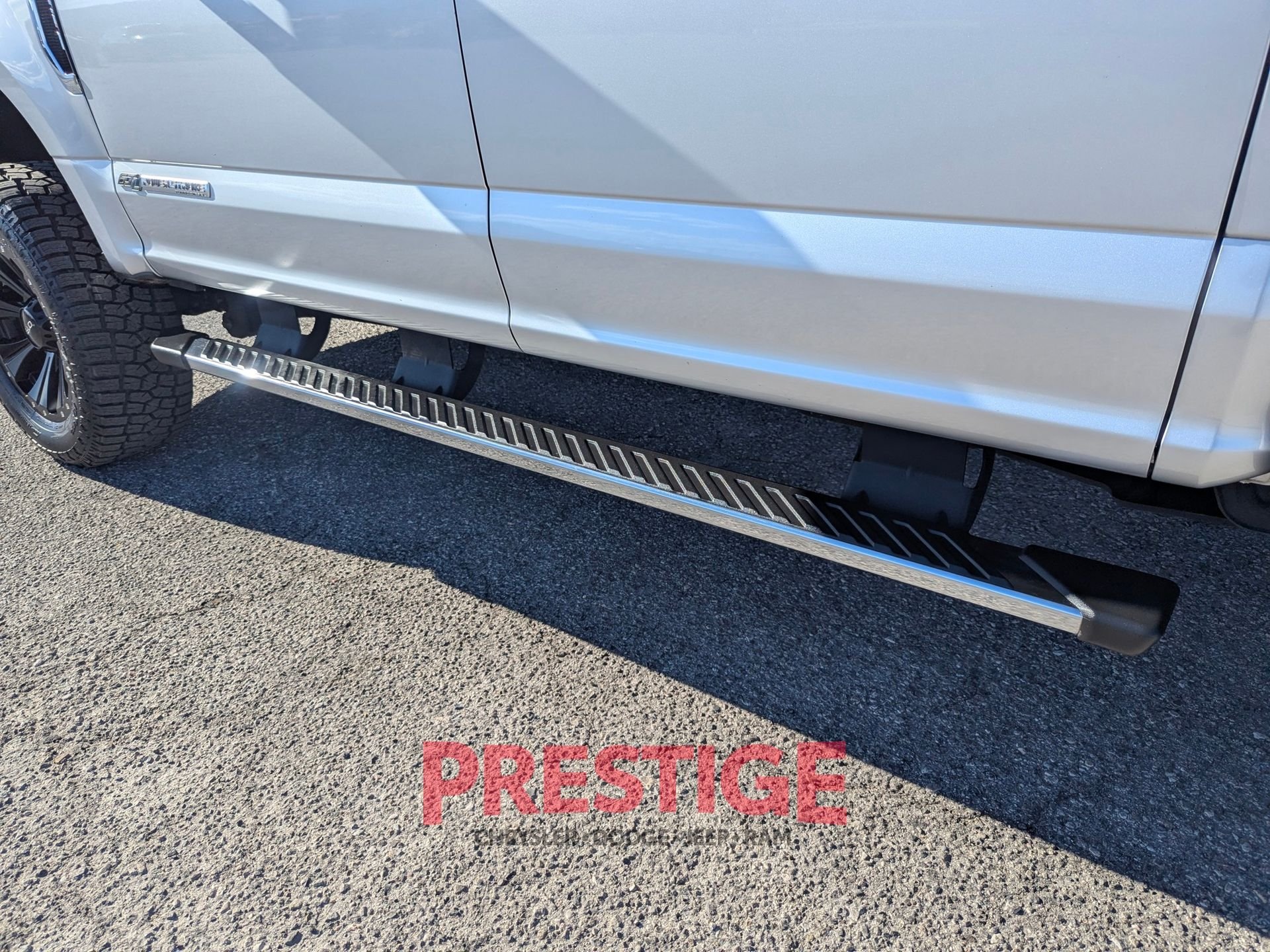 Used 2017 Silver Ford Lariat image 11