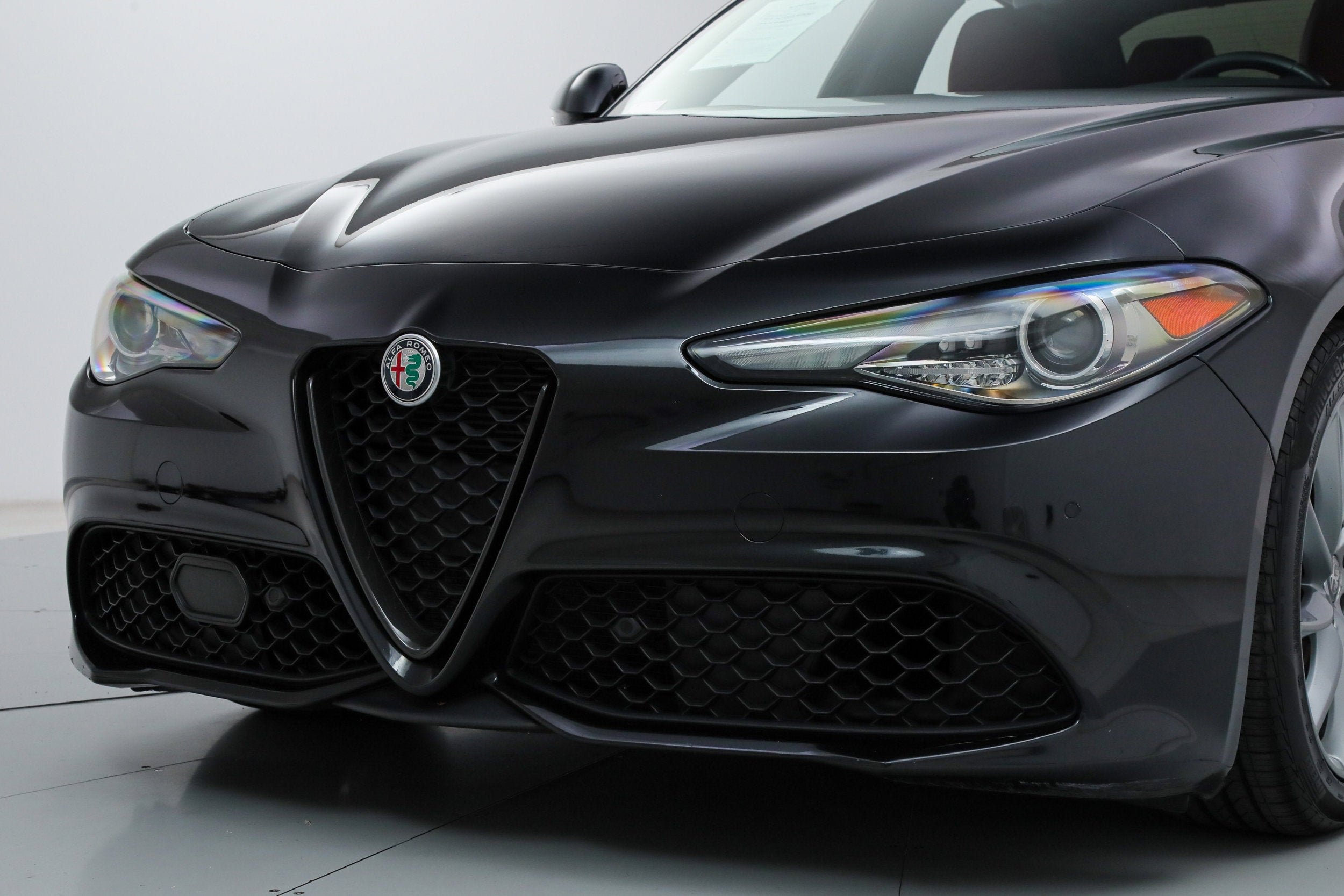 Used 2022 Black Alfa Romeo  image 9