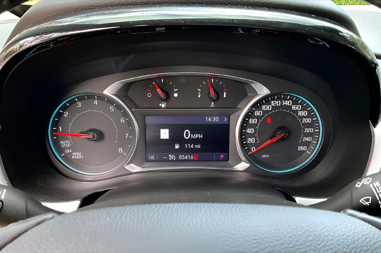 Used 2021  Chevrolet RS image 12
