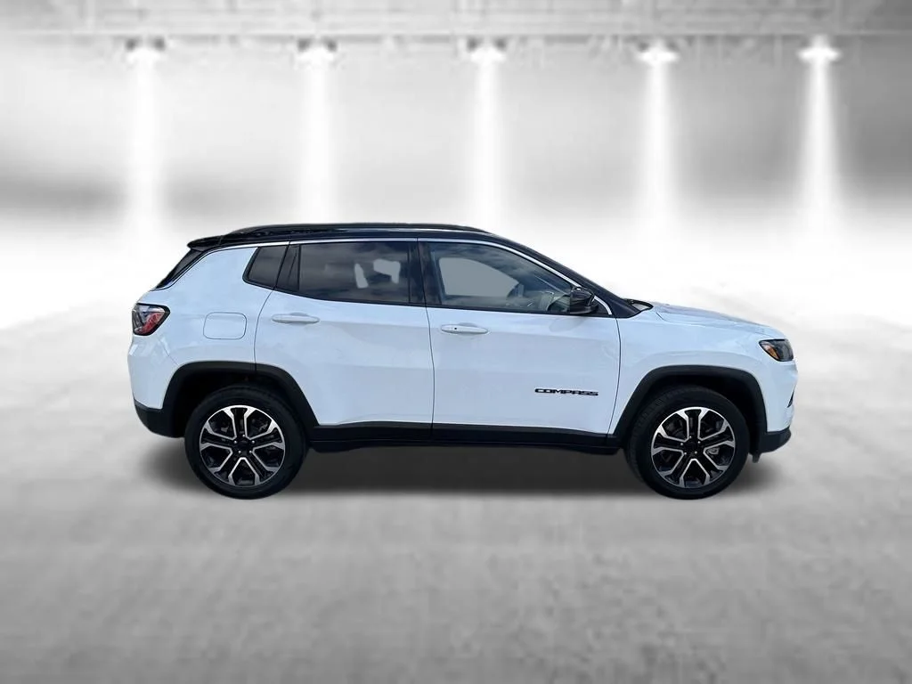 Used 2024 White/off-white Jeep Limited image 8