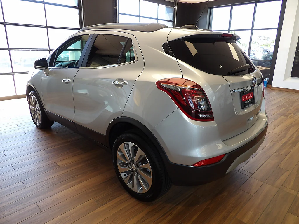 Used 2019 Quicksilver Metallic Buick Preferred image 8