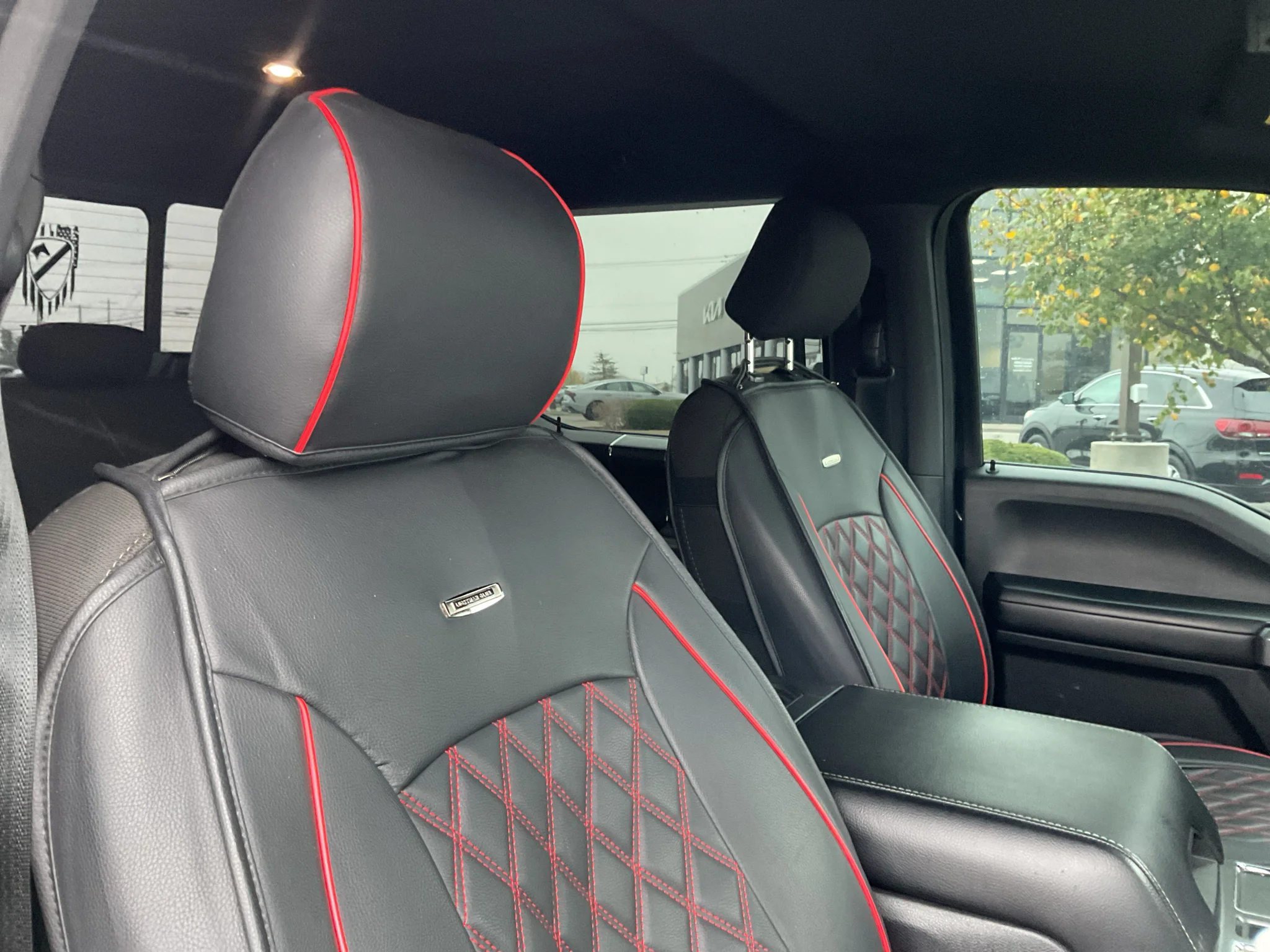 Used 2019 Agate Black Metallic Ford XLT image 13