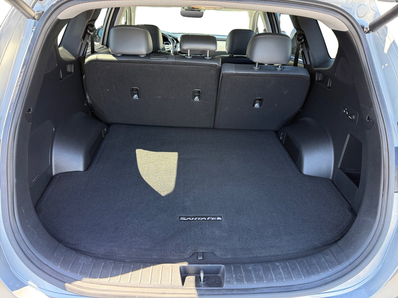 Certified Used 2023 Shimmering Silver Hyundai Limited image 17