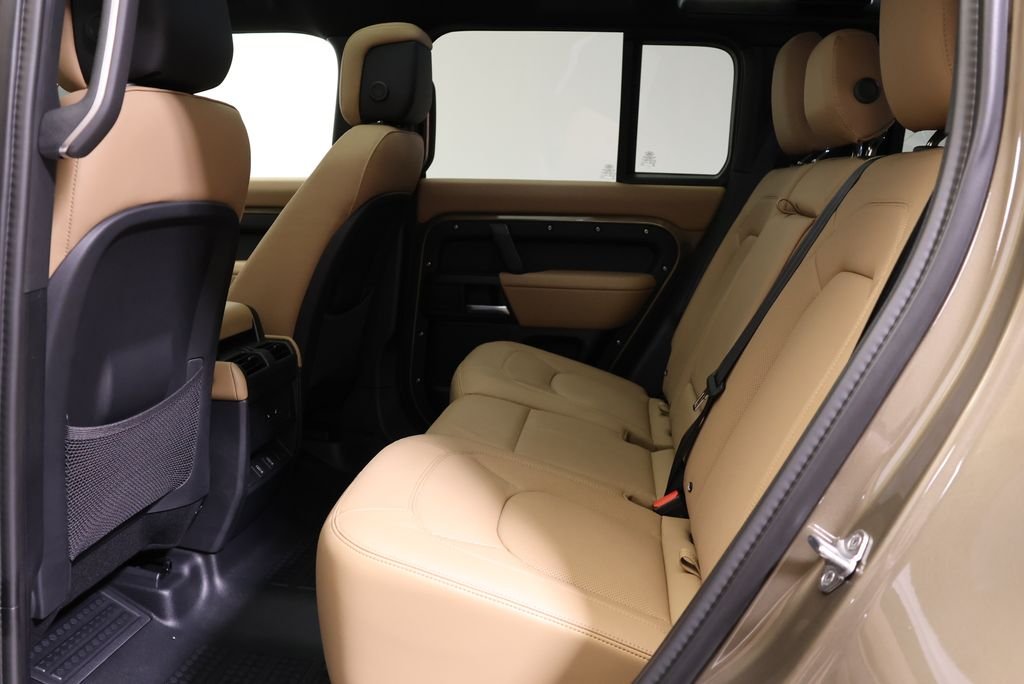 2026 Land Rover Defender X-Dynamic SE - Photo 35