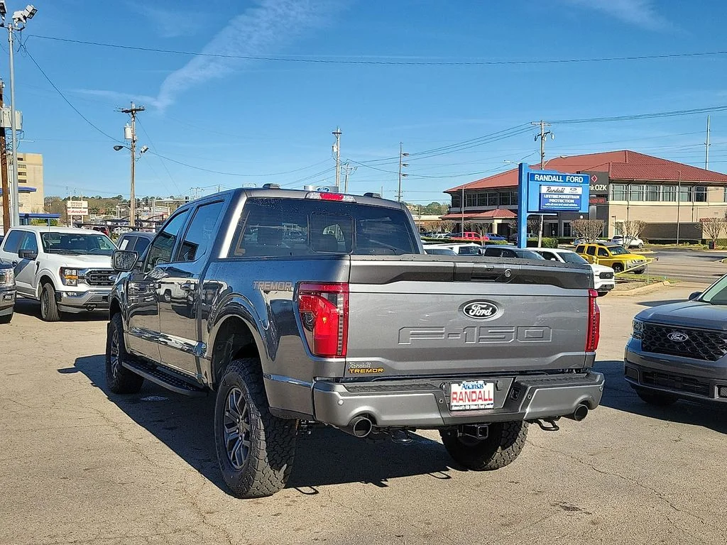 New 2026 Carbonized Gray Metallic Ford Tremor® image 4