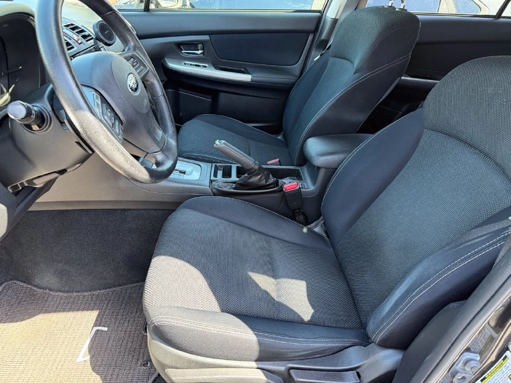 Used 2015  Subaru Premium image 3