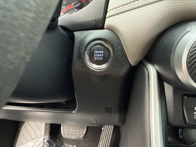 Used 2021 Black Toyota XLE Premium image 28