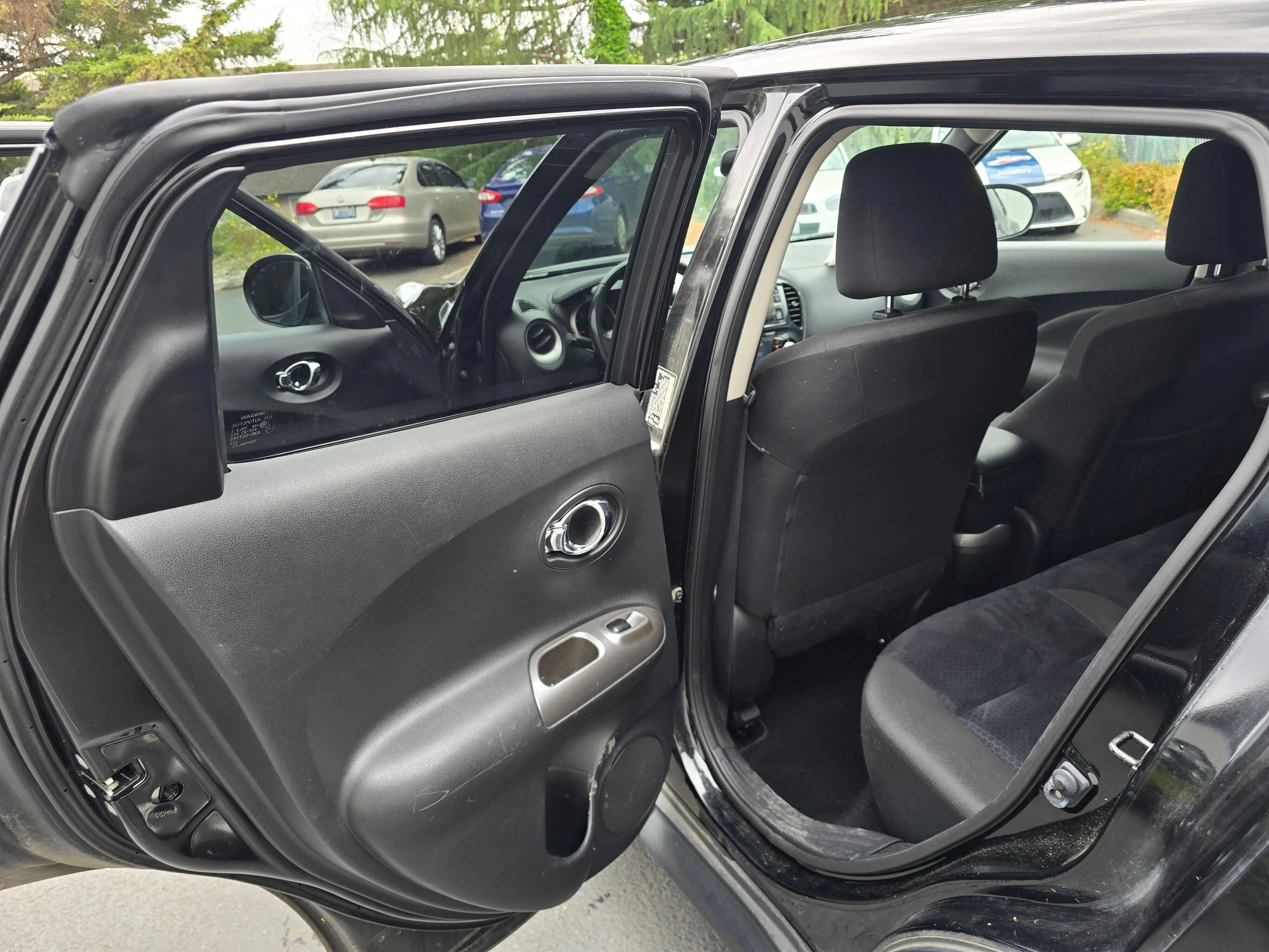 Used 2013 Sapphire Black Nissan SV image 9