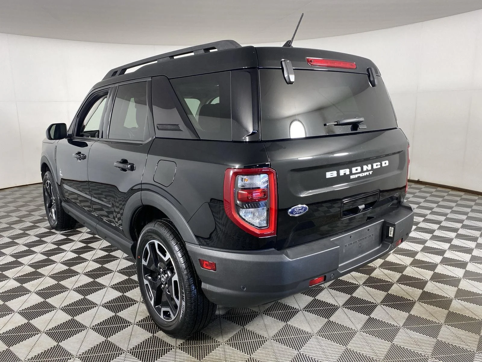 Used 2023 Shadow Black Ford Outer Banks image 15