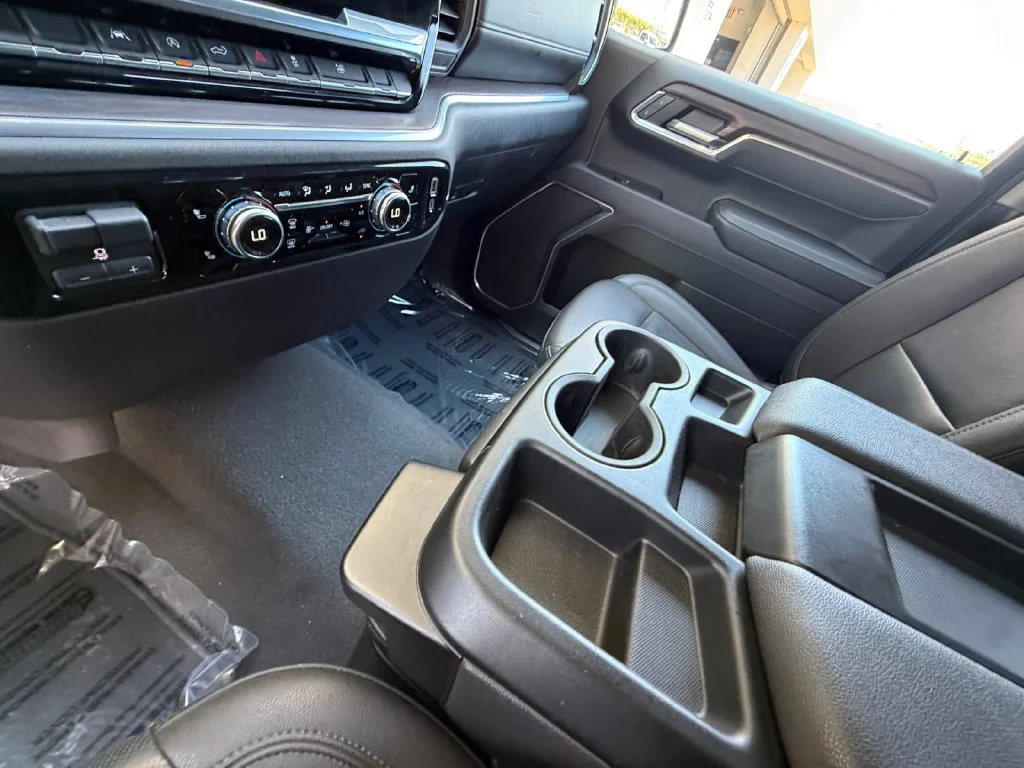 Used 2025 Black GMC SLT image 22