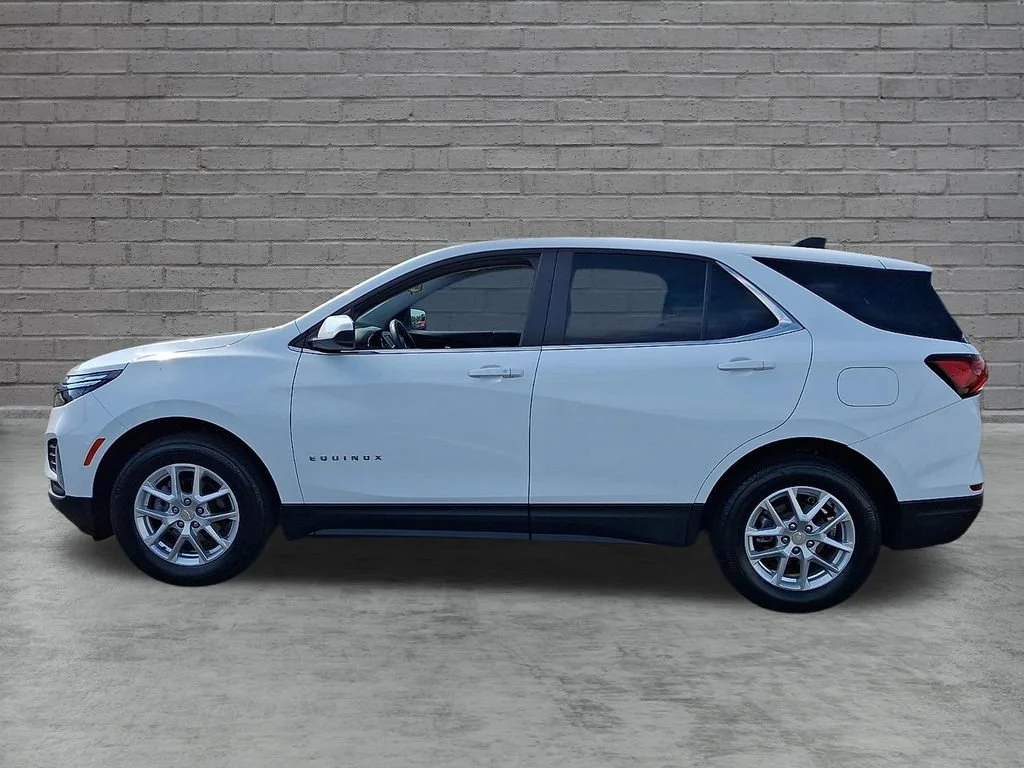 Used 2023 Summit White Chevrolet LT image 7