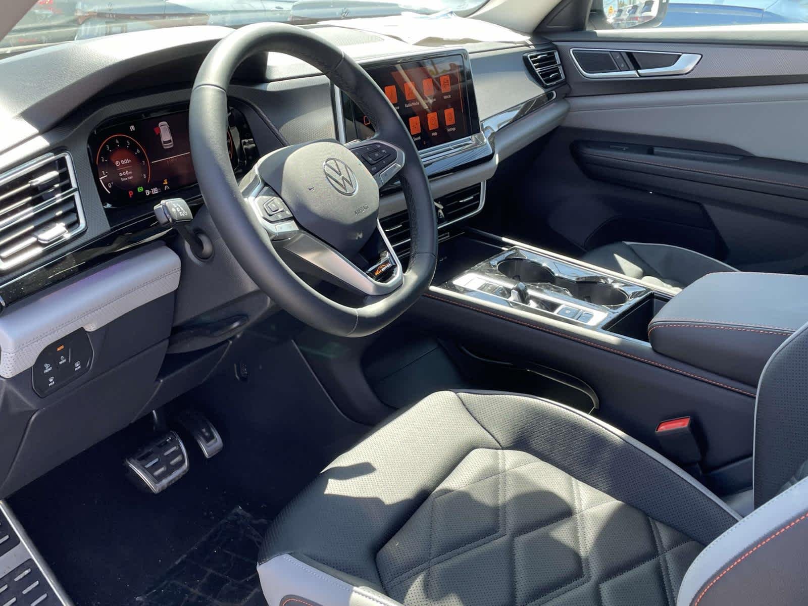 New 2026 Opal White Pearl Volkswagen 2.0T Peak Edition image 12