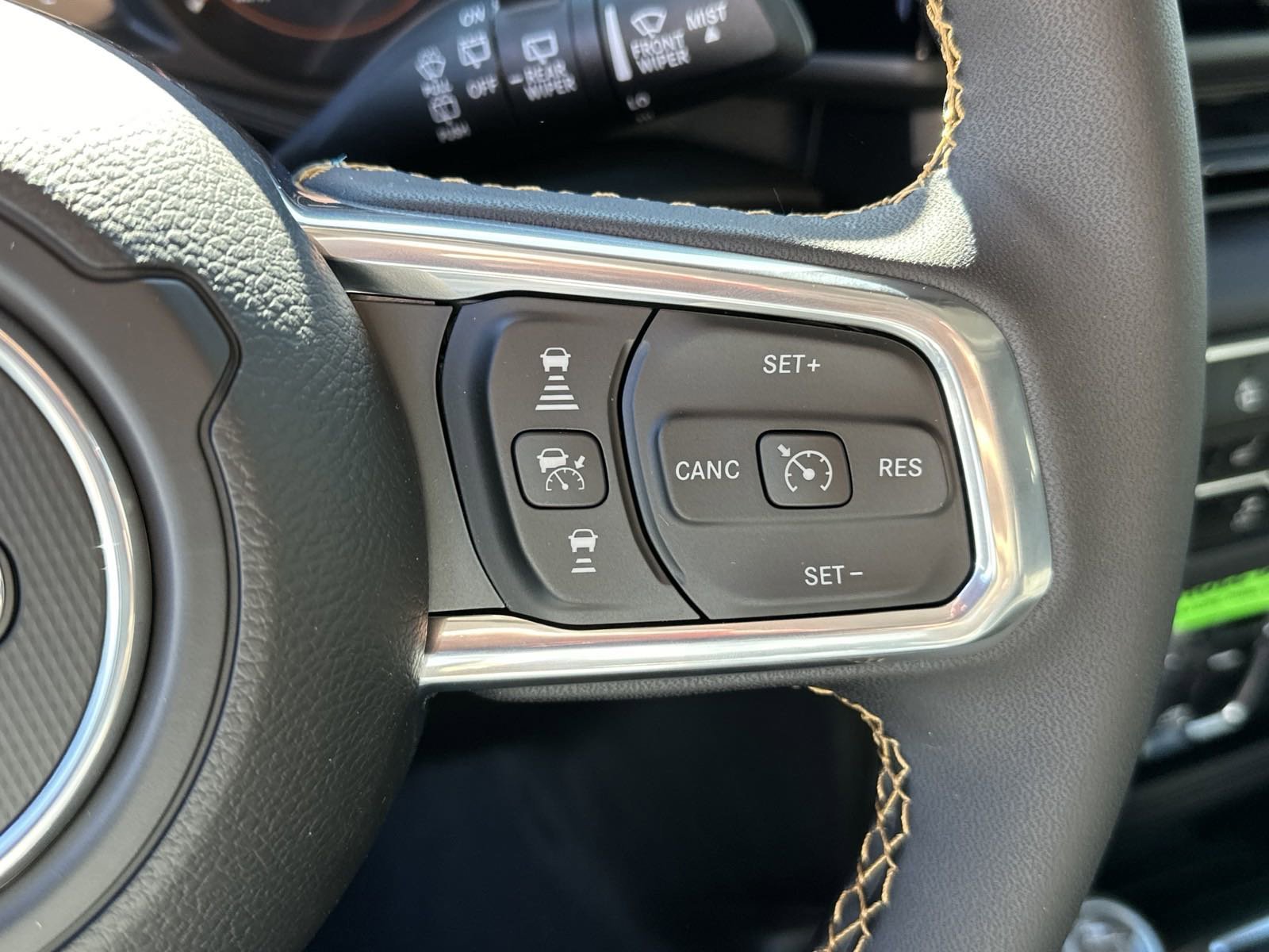 2025 Jeep Wrangler 4-Door Sahara - Photo 23