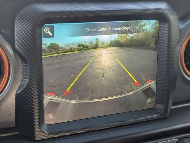 Used 2022 Black Clearcoat Jeep Mojave image 18