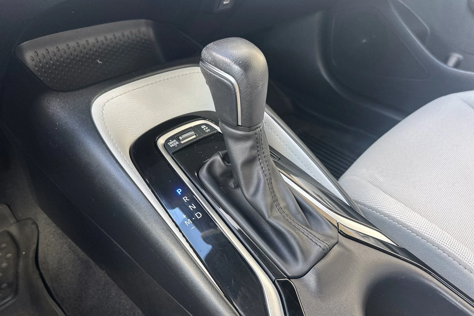 Used 2025 Gray Toyota SE image 21