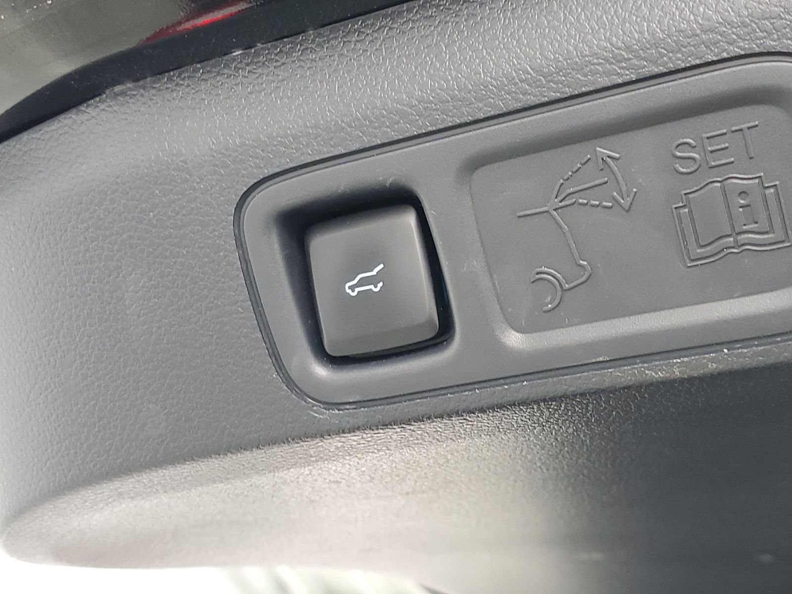 Used 2024 Black Ford XLT image 7