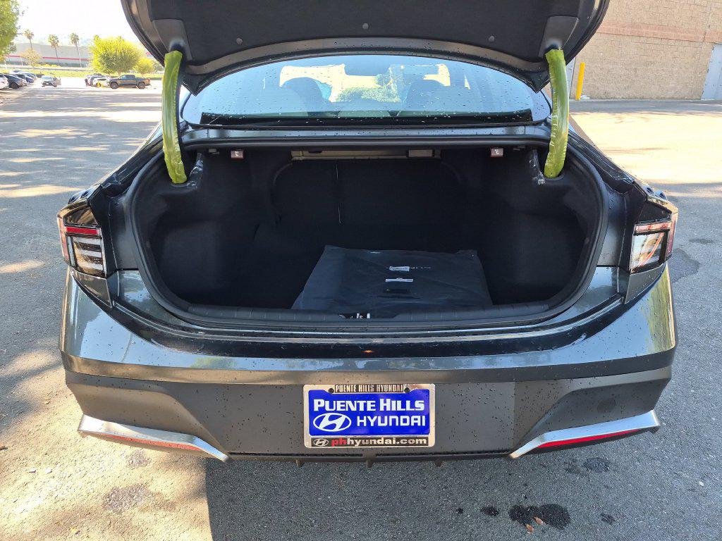 New 2026 Gray Hyundai SE image 32