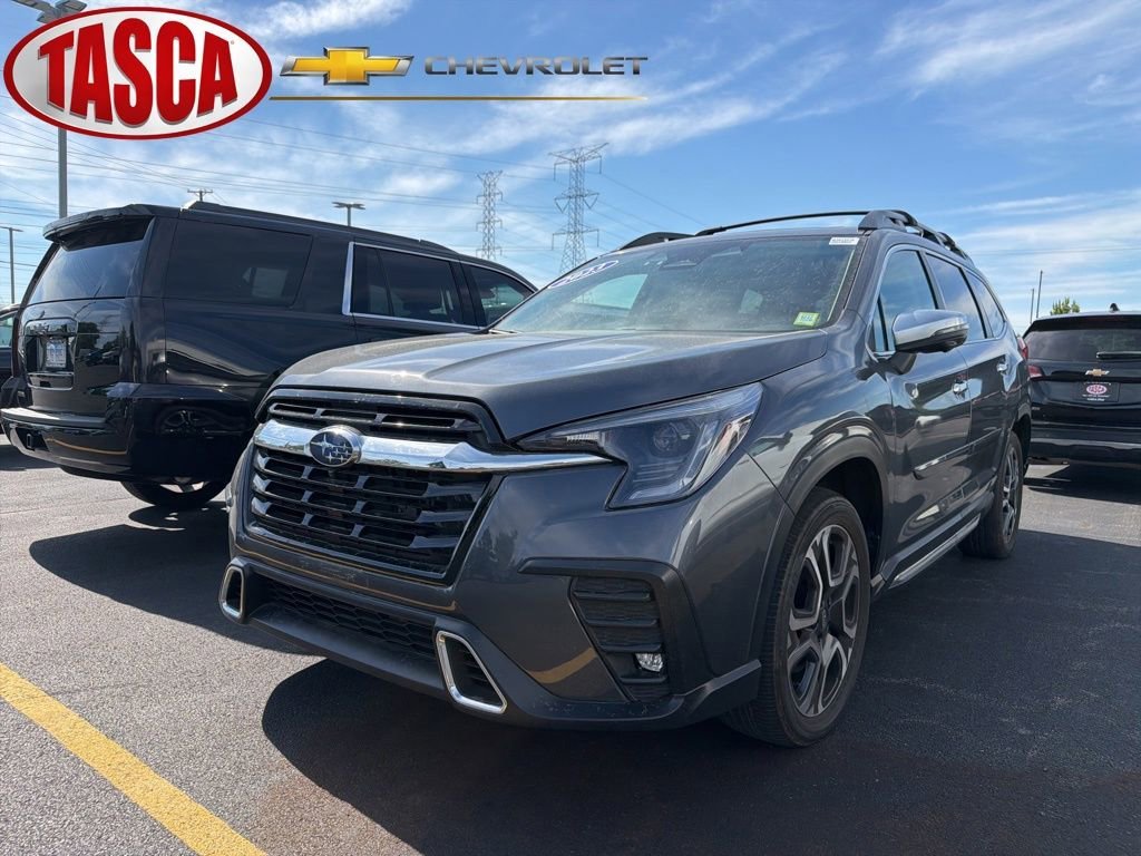 2023 Subaru Ascent Touring's photo