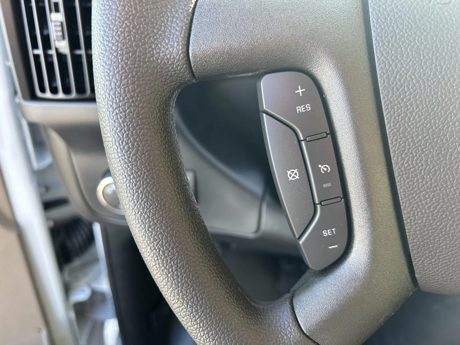 2025 Chevrolet Express Cargo Work Van - Photo 22