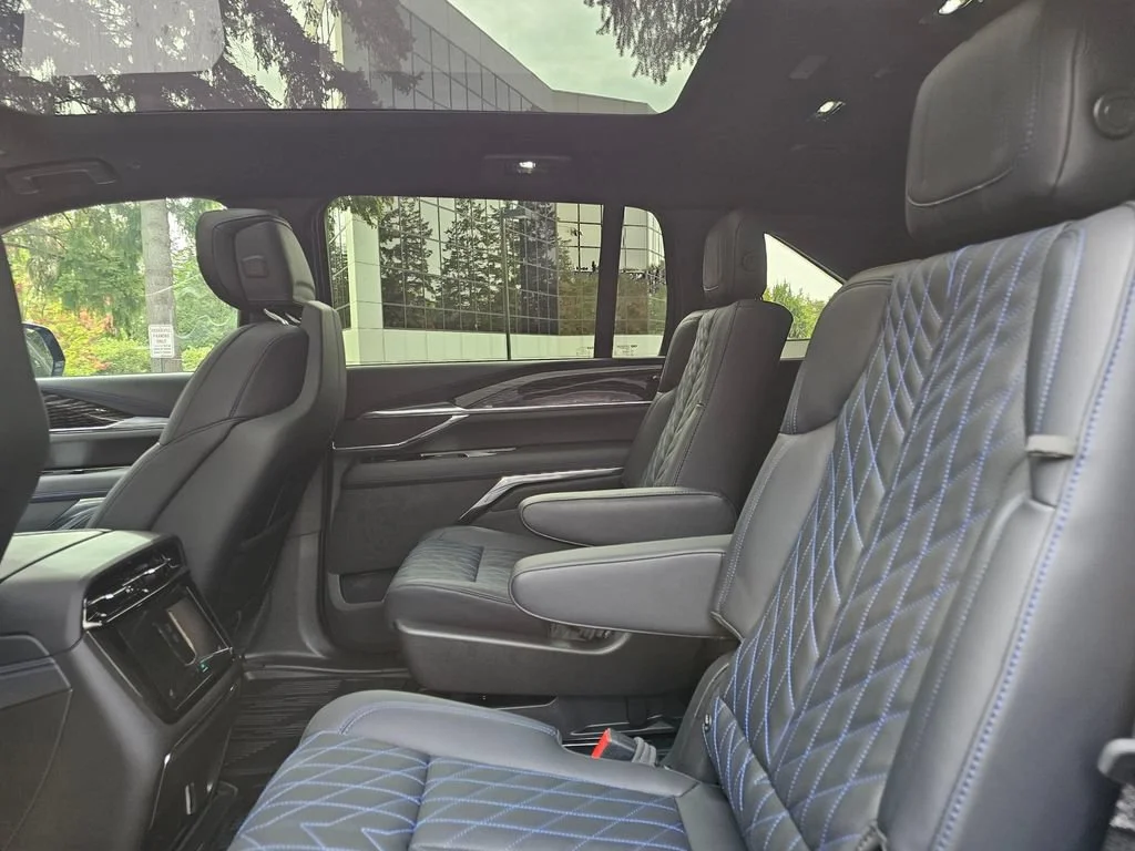 2026 Cadillac Escalade IQ Luxury - Photo 19