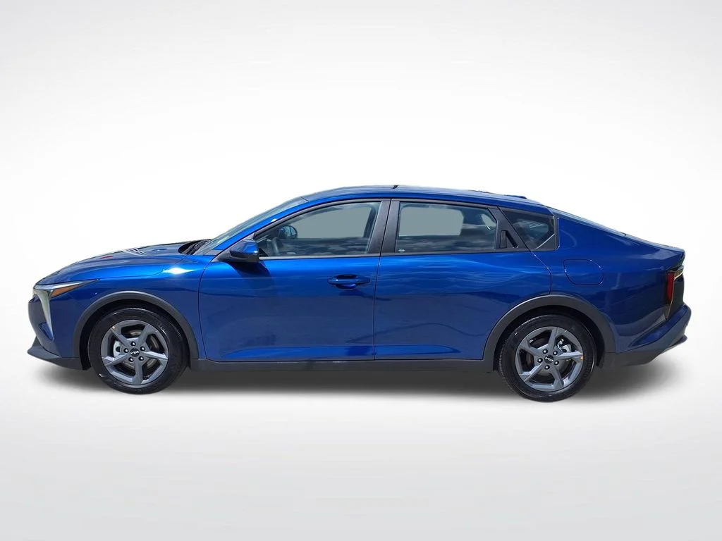 Used 2025 Blue Kia LXS image 5