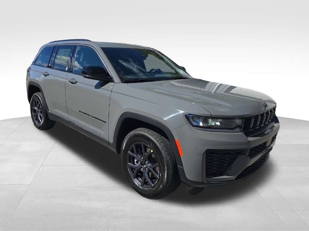 New 2027 Gray Jeep Laredo Altitude image 7