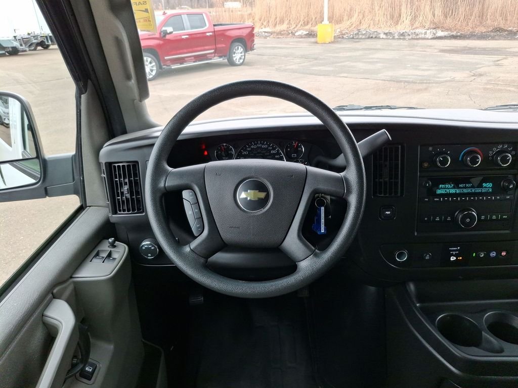 2023 Chevrolet Express Passenger LS - Photo 11