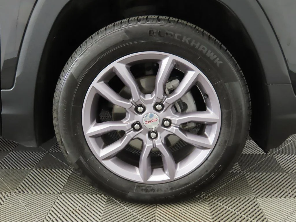 Used 2023 Black GMC SLT image 31