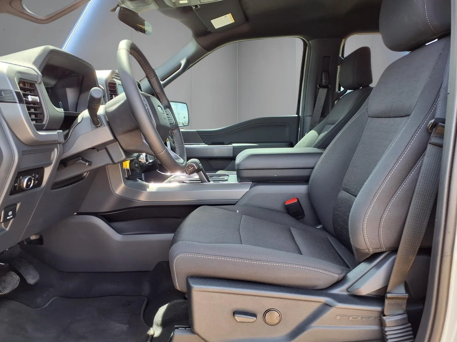 2026 Ford F-150 XLT - Photo 11