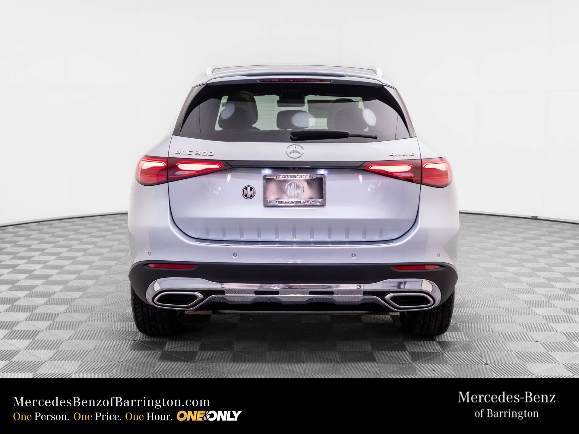 New 2026 Cirrus Silver Metallic Mercedes-Benz GLC 300 image 4