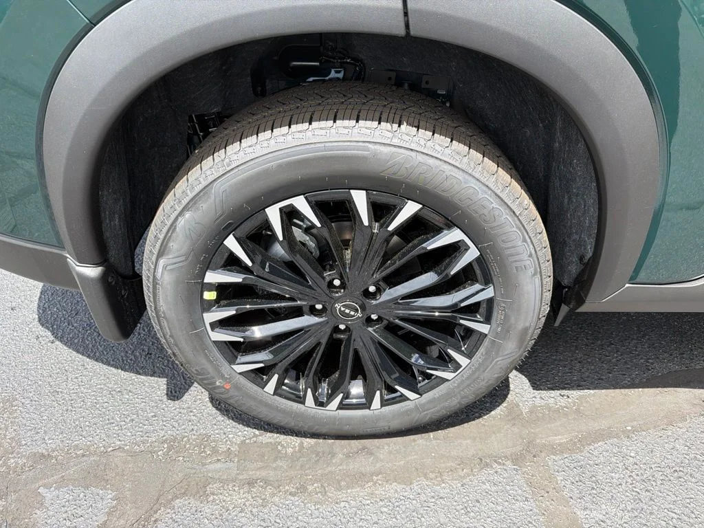 New 2026 Obsidian Green Pearl Nissan Dark Armor™ image 11