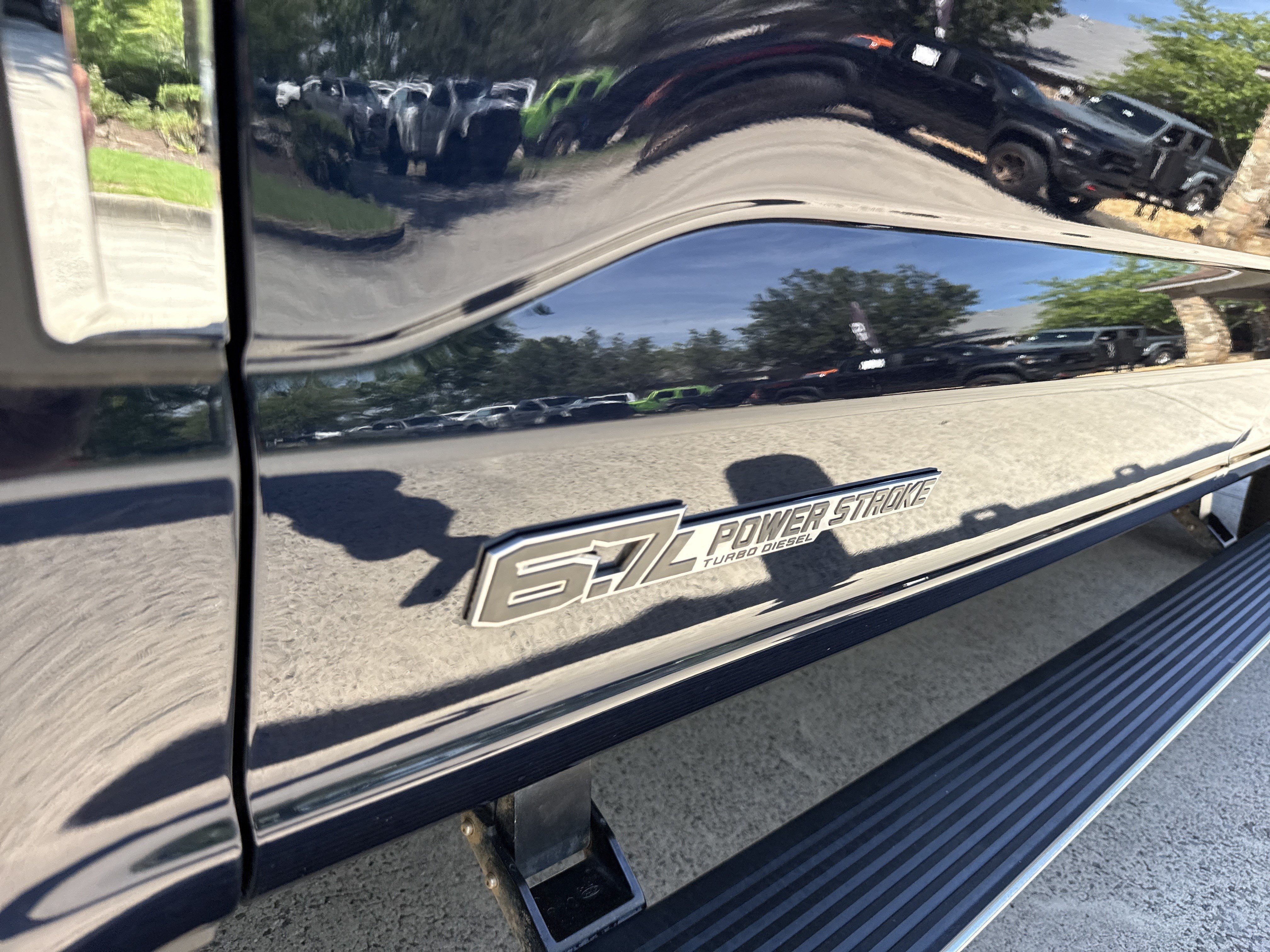 Used 2025 Blue Metallic Ford LARIAT image 13