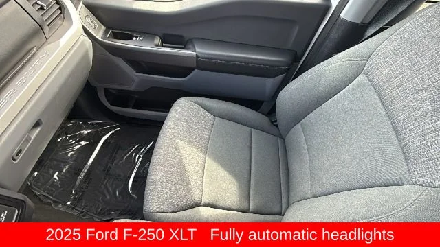 2025 Ford F-250 Super Duty XLT - Photo 12