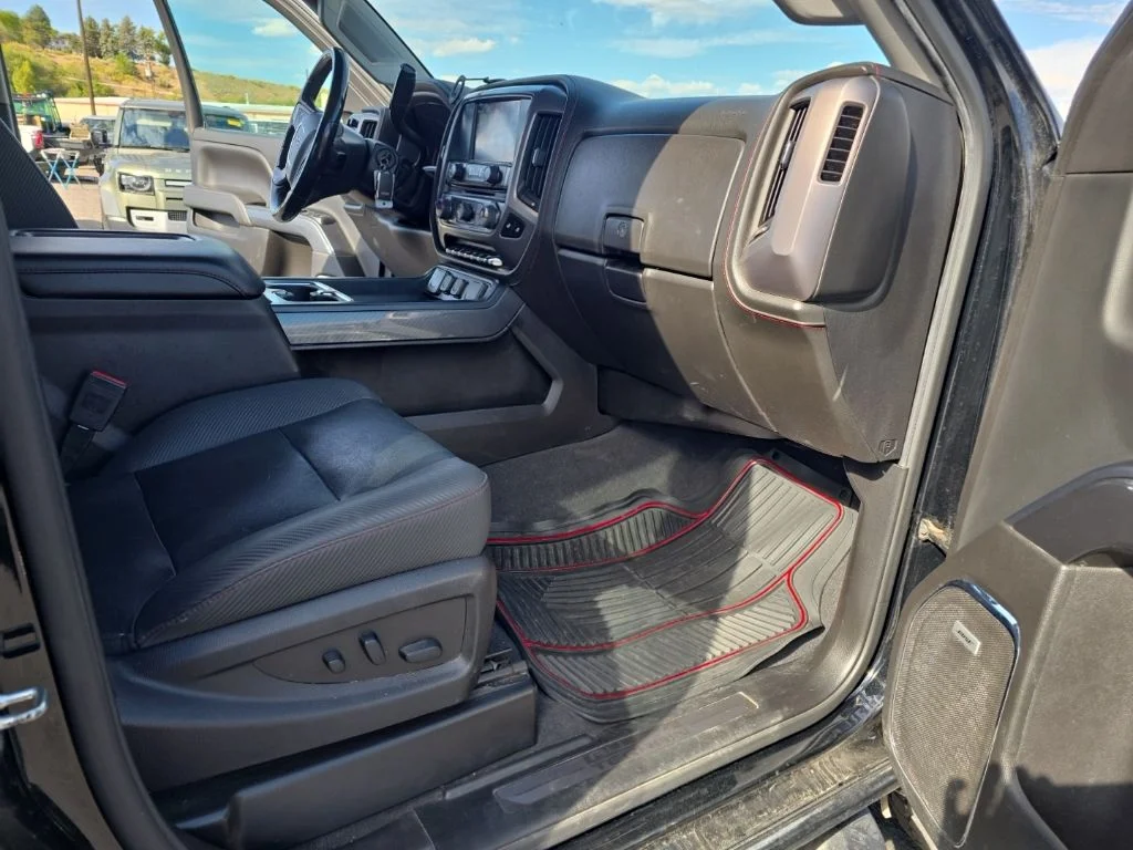 Used 2019 Black GMC SLT image 21