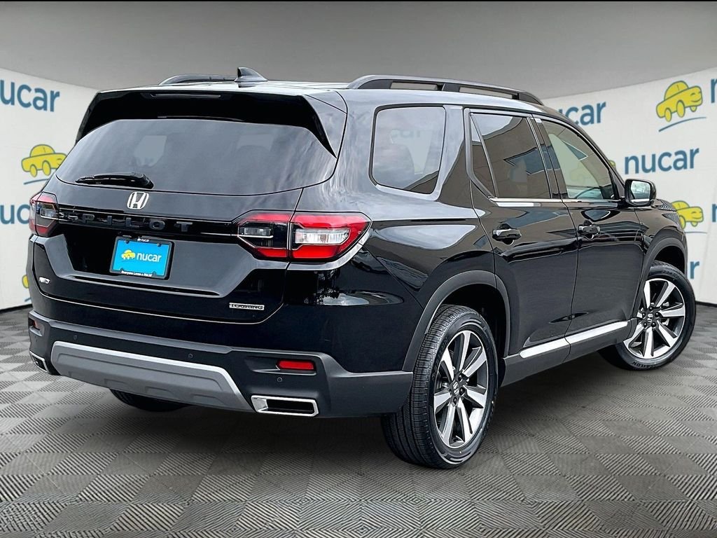 Used 2023 Crystal Black Pearl Honda Touring image 6