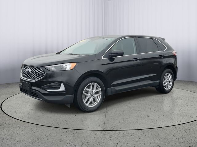 Certified Used 2024 Black Ford SEL image 2