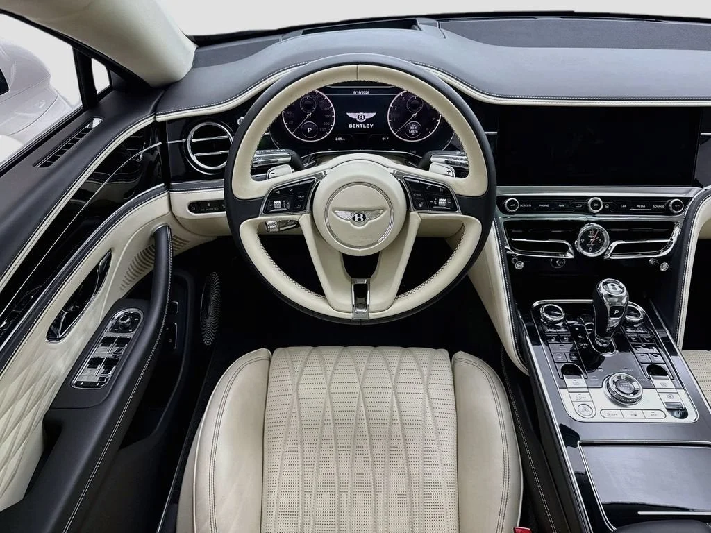Used 2020 Glacier White Solid Bentley W12 image 10